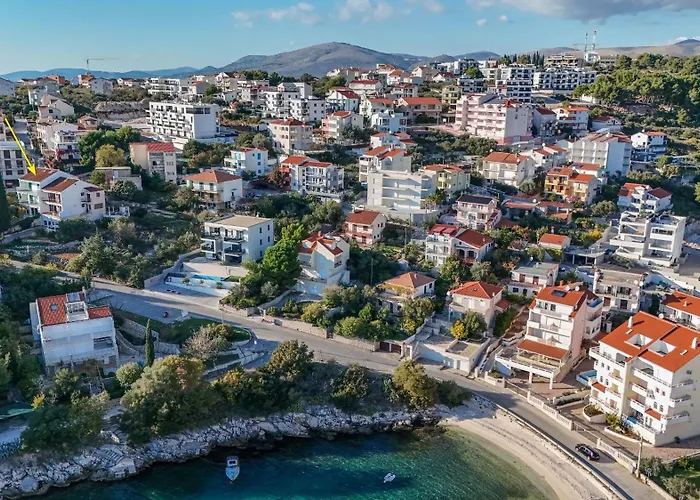 Mladenka Τρογκίρ